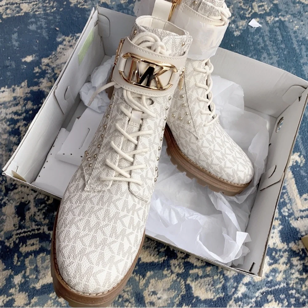 Michael Kors women lace up booties size 7.5 - Picture 2 of 11